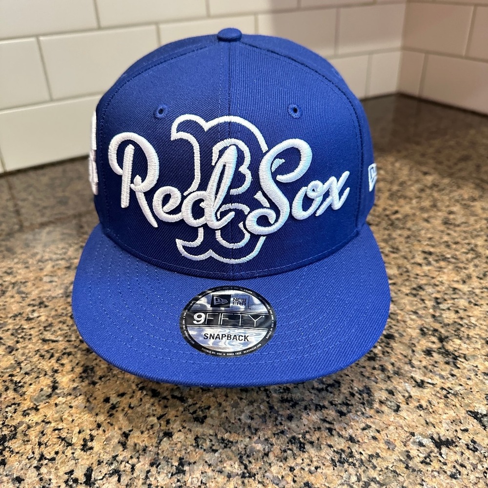 Boston Red Sox New Era 9FIFTY Snapback Baseball Cap OSFM Royal Blue Script Logo
